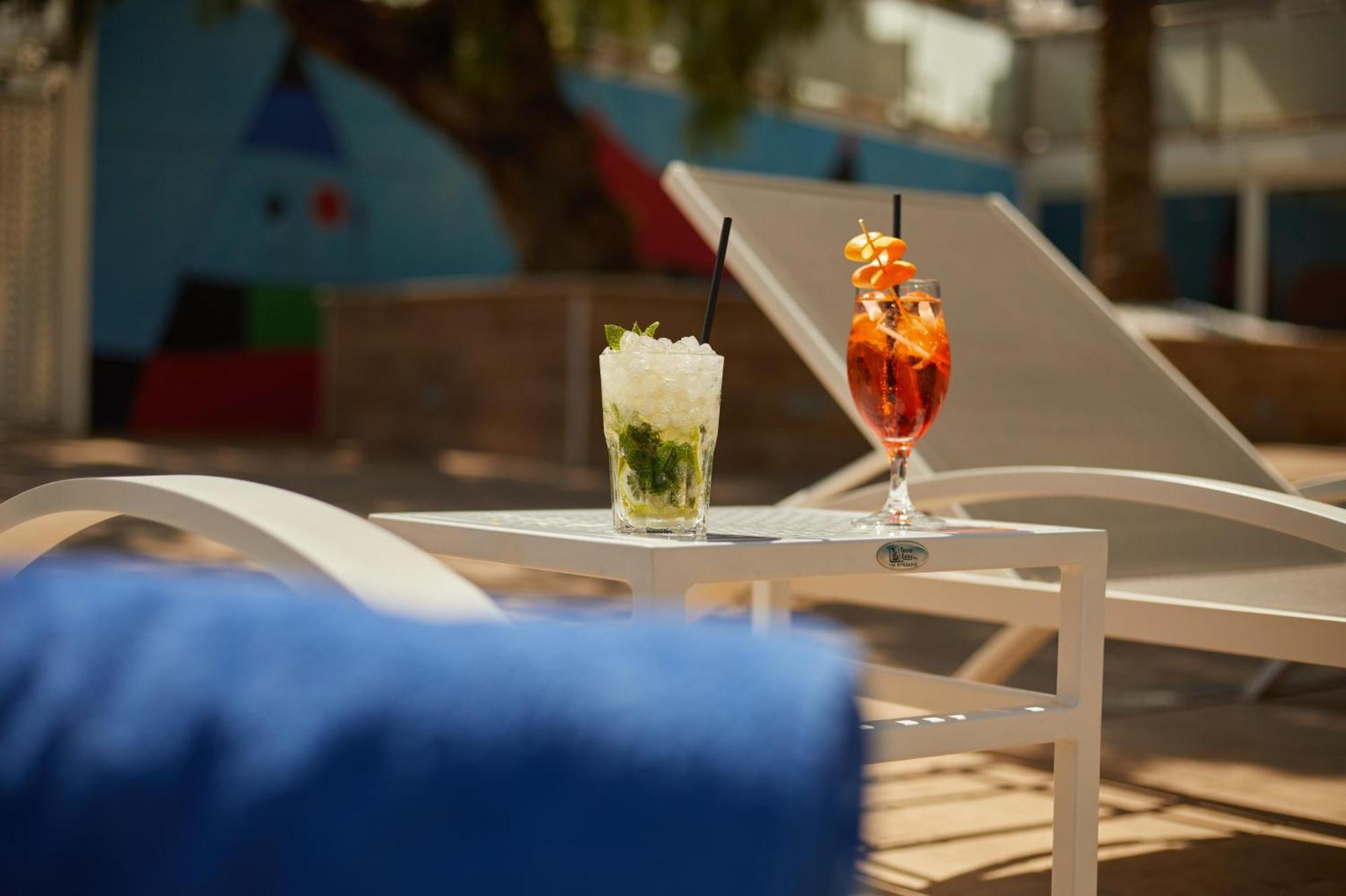Hotel Joan Miro Museum Palma Kültér fotó Cocktail
